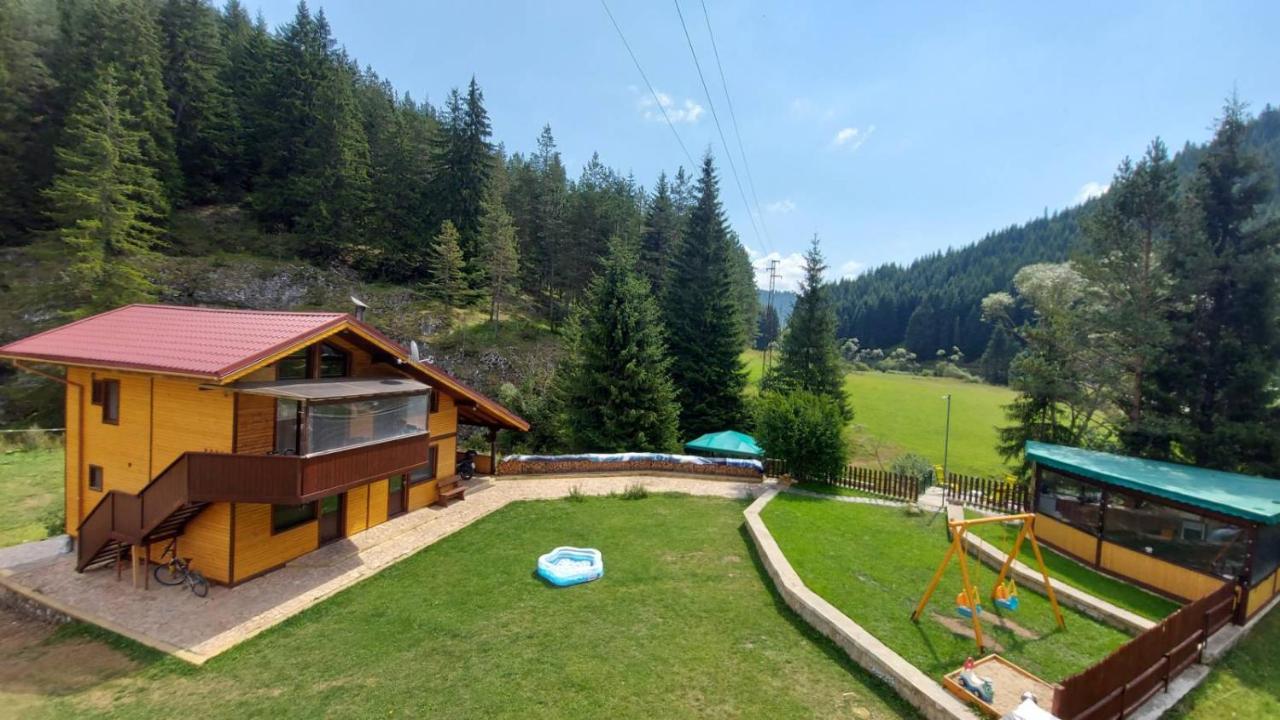 Guest House Chobaka Trigrad Exteriör bild